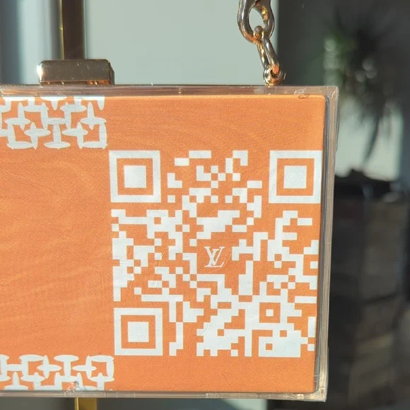 Upcycled Print Media Upcycled Clutch Bag - Picture 3 of 9